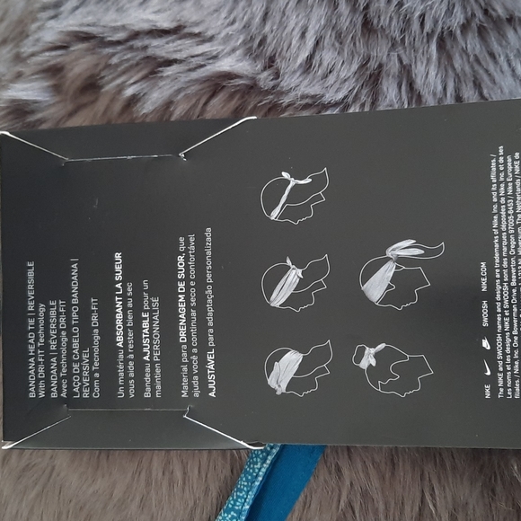 3 for $30. Nike reversible bandana head tie - Picture 5 of 7